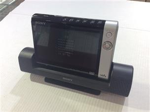 Sony D-VE7000S Portable DVD Player Walkman with Speaker Base and 